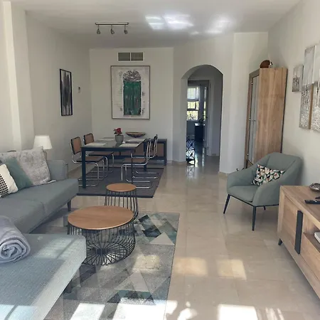 Bahia De Beachfront 2 Bedroom Apartmán *