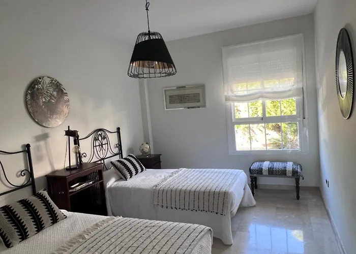 Bahia De Beachfront 2 Bedroom *