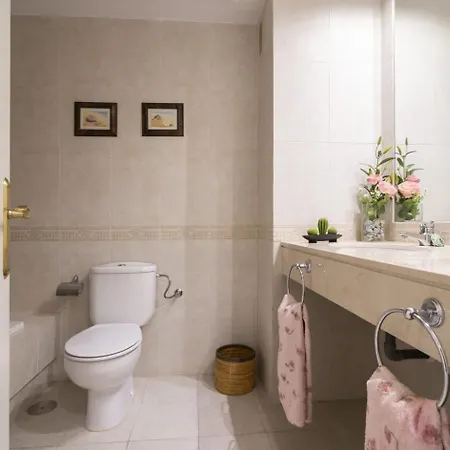 Bahia De Beachfront 2 Bedroom * Марбелья