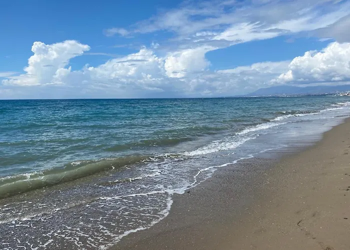 Bahia De Beachfront 2 Bedroom * Marbella